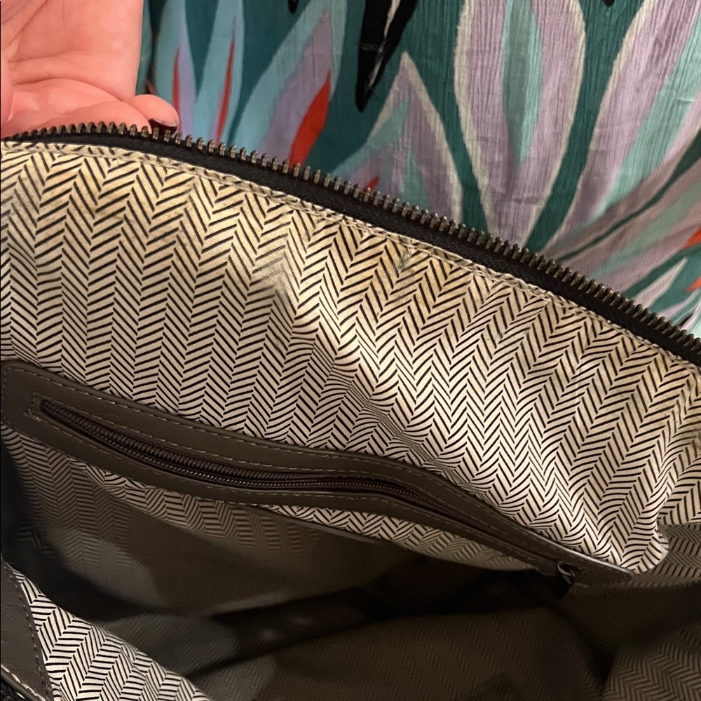 Steve Madden Dark Gray Leather Tote Bag - Picture 6 of 7
